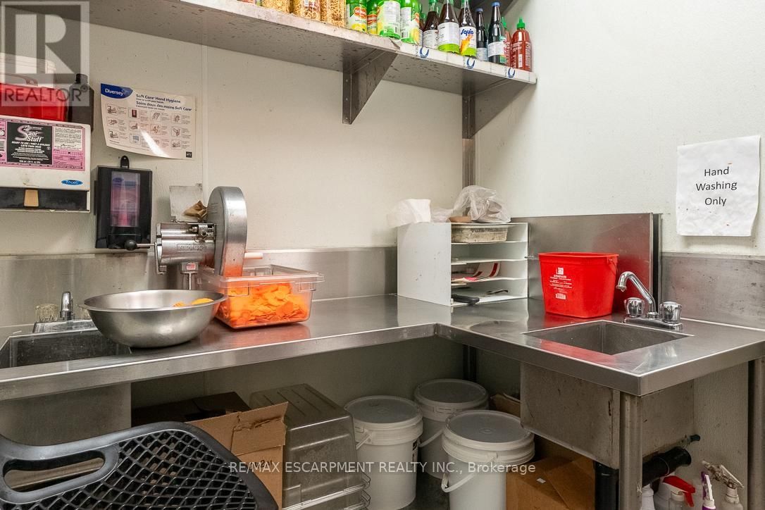 3 - 300 FOURTH AVENUE Image 20