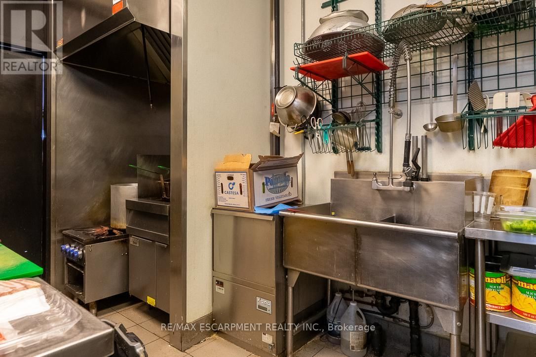 3 - 300 FOURTH AVENUE Image 21