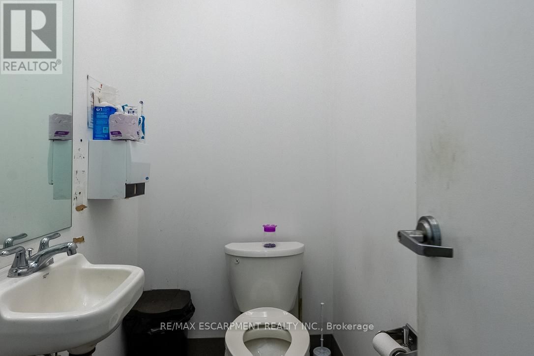 3 - 300 FOURTH AVENUE Image 26