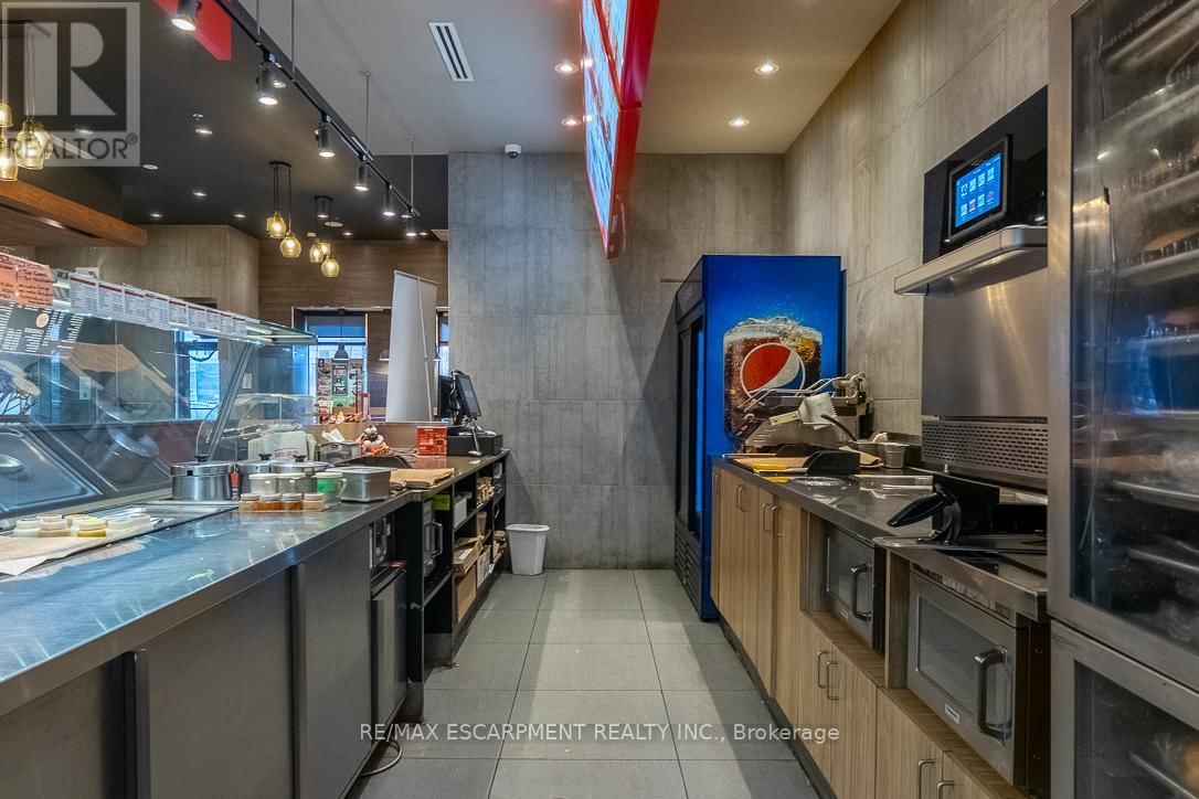 3 - 300 FOURTH AVENUE Image 7