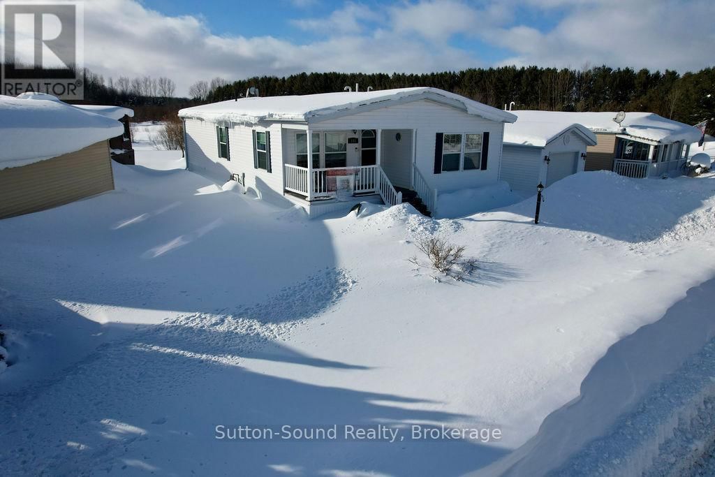 144 ROSEWOOD DRIVE Image 37