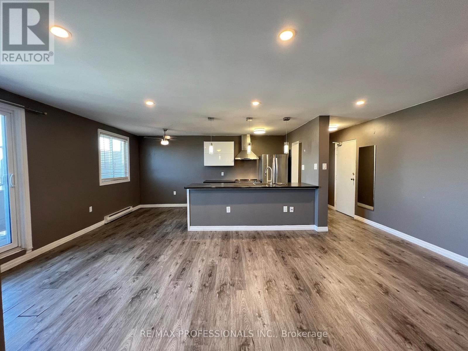 601 - 1102 JALNA BOULEVARD Image 12