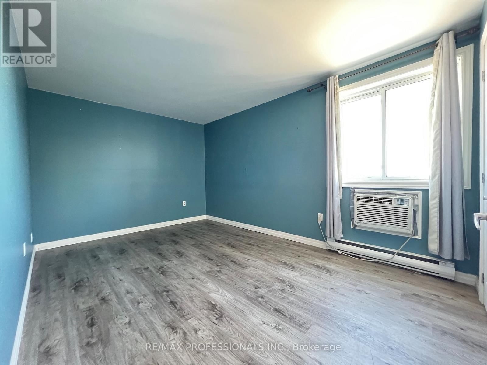 601 - 1102 JALNA BOULEVARD Image 18