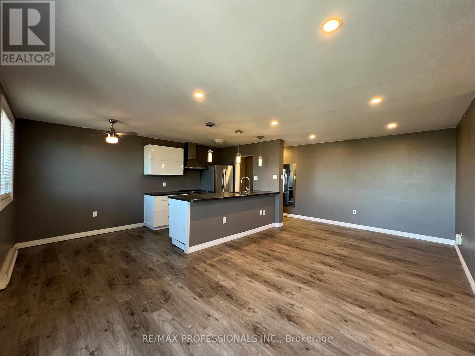 601 - 1102 JALNA BOULEVARD Image 8