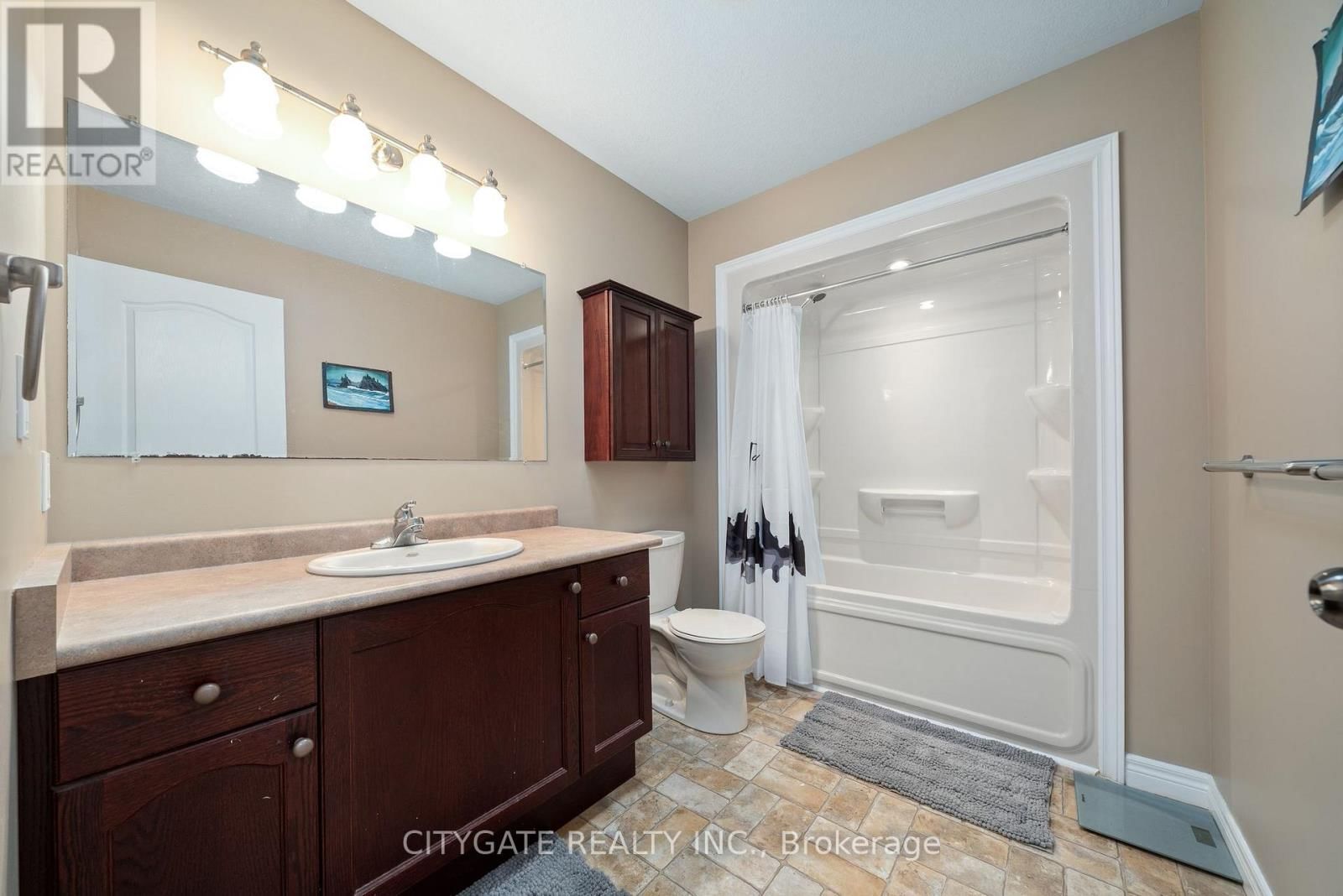 43 FOLLWELL CRESCENT Image 19