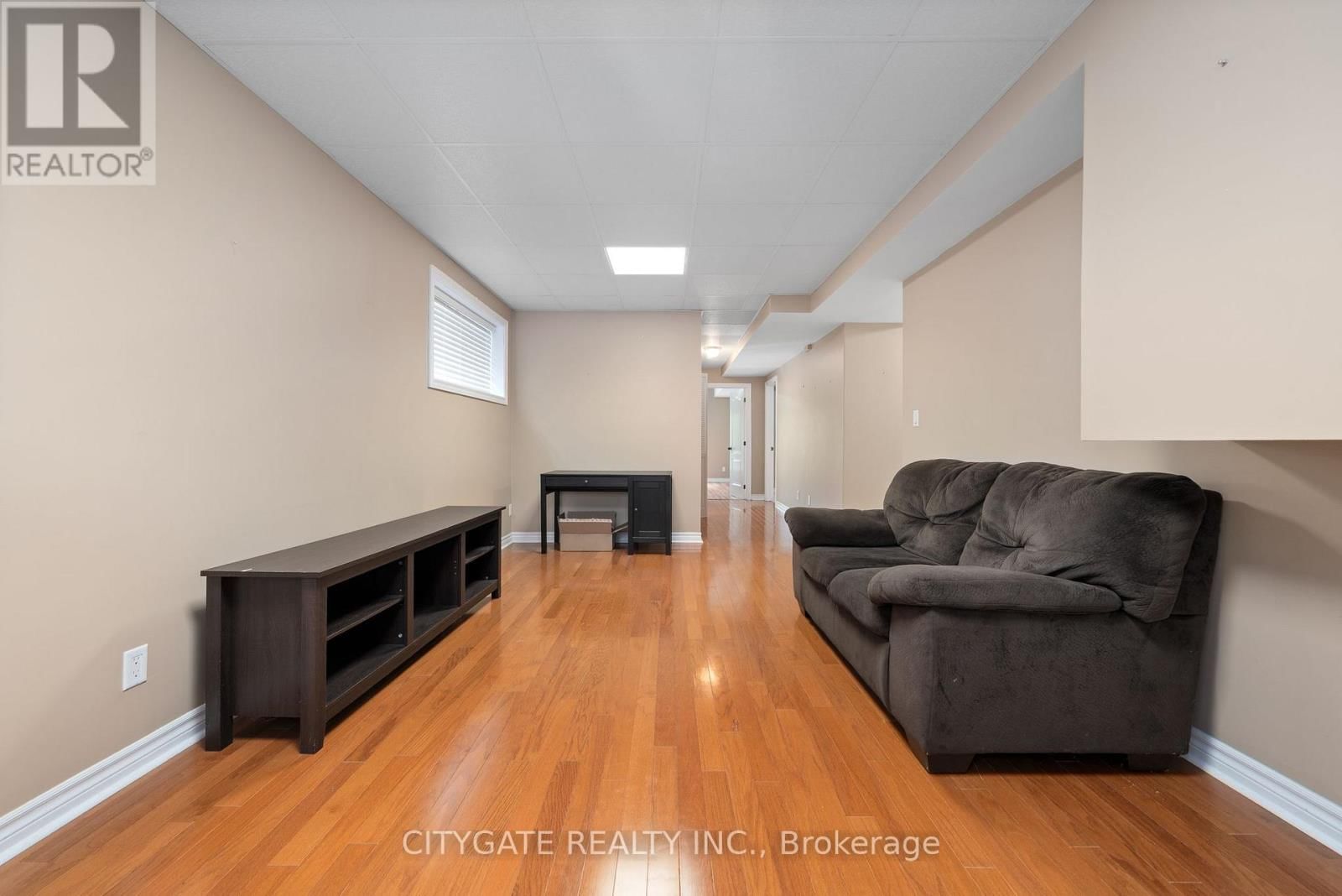 43 FOLLWELL CRESCENT Image 21