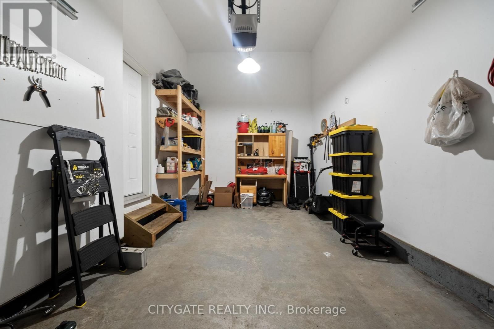 43 FOLLWELL CRESCENT Image 36