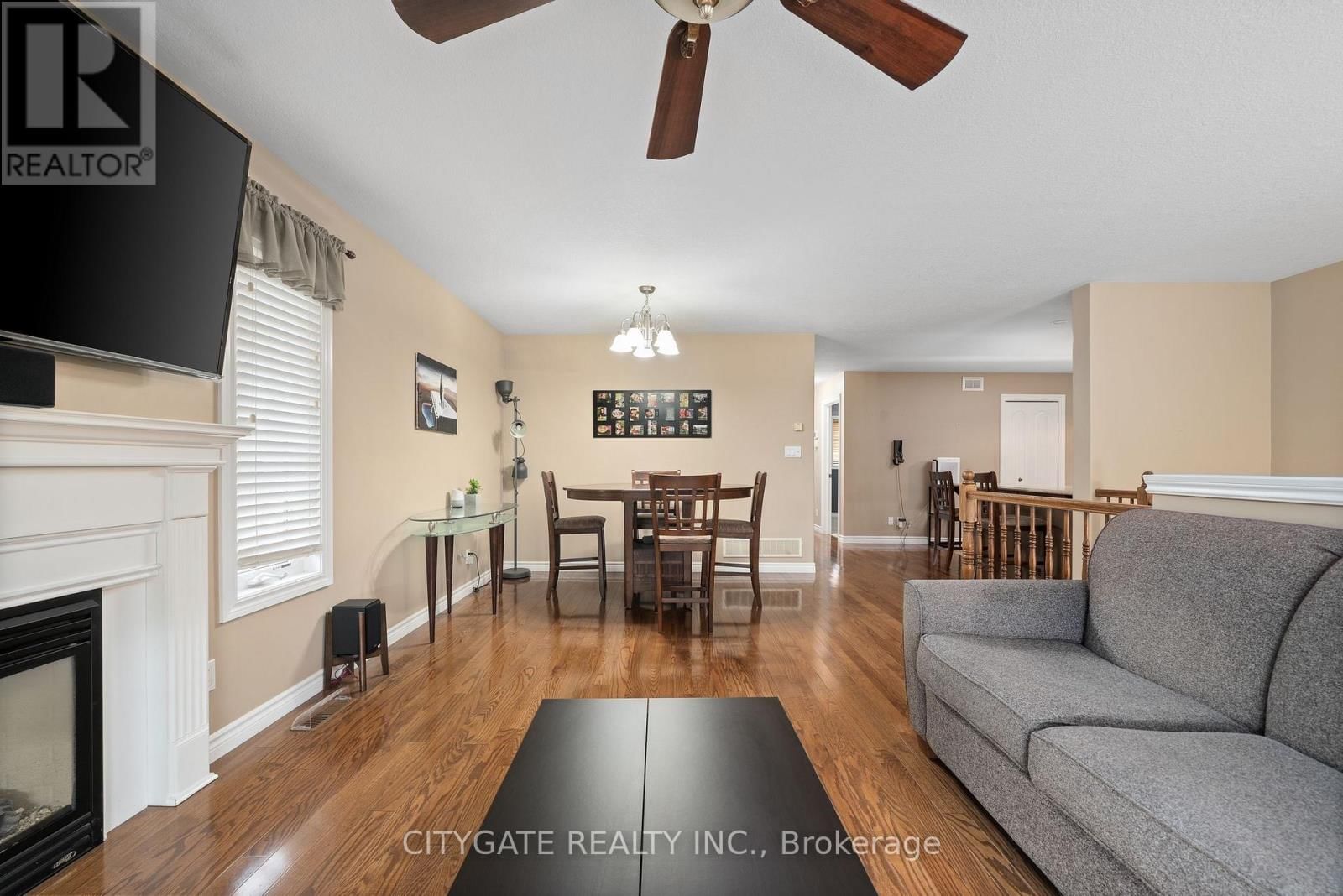 43 FOLLWELL CRESCENT Image 8