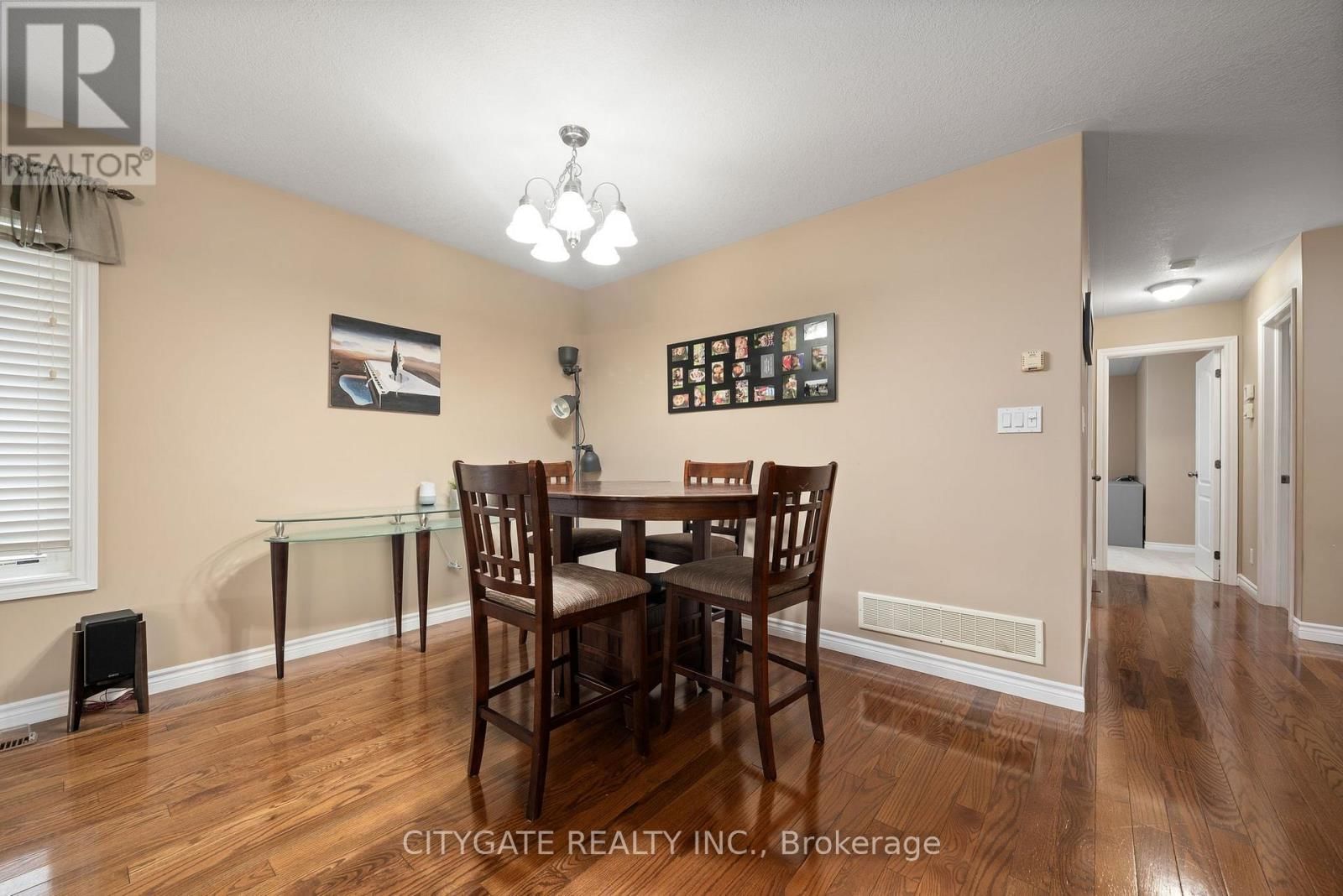 43 FOLLWELL CRESCENT Image 9