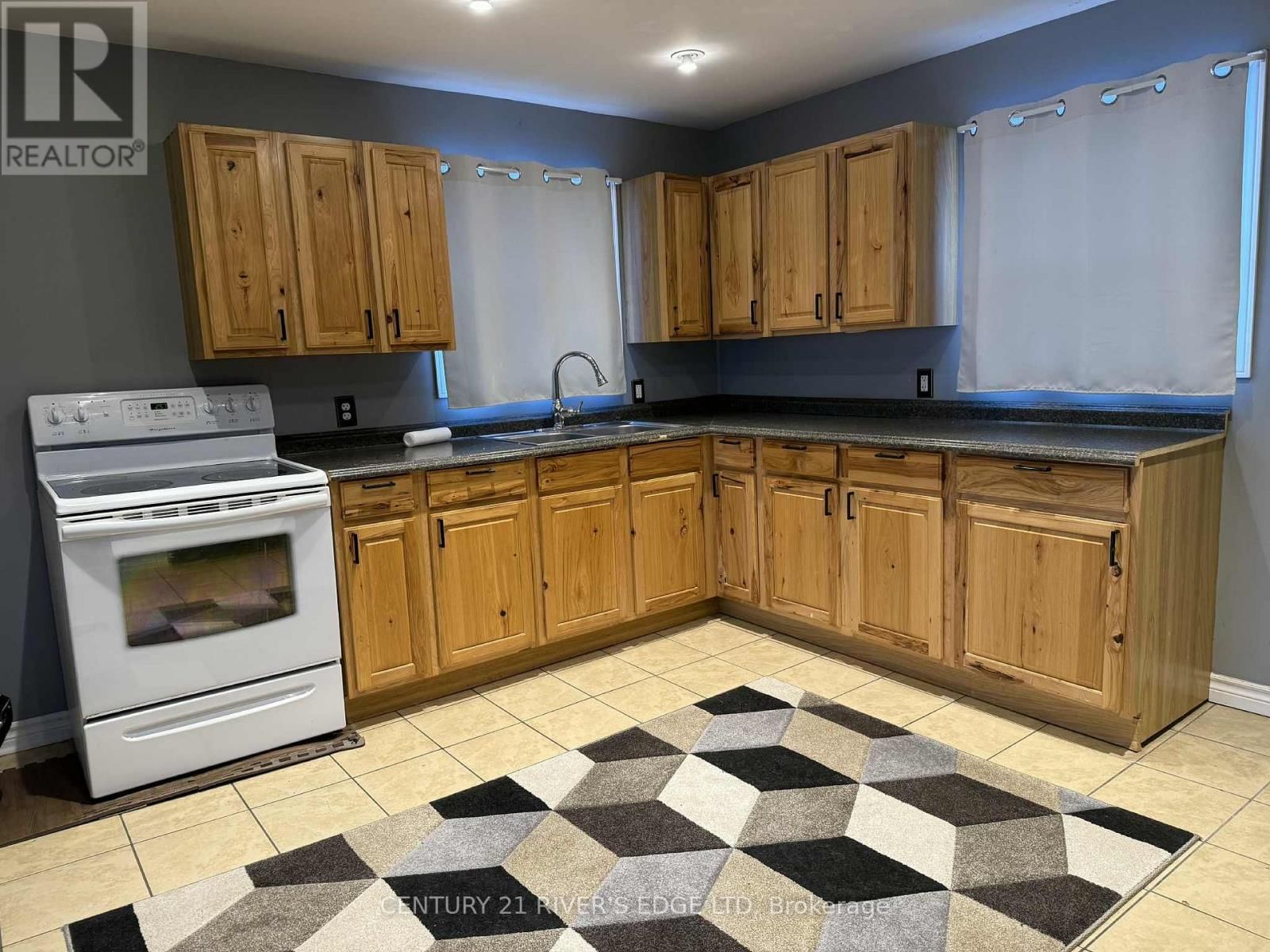 101 SCHOFIELD AVENUE Image 2