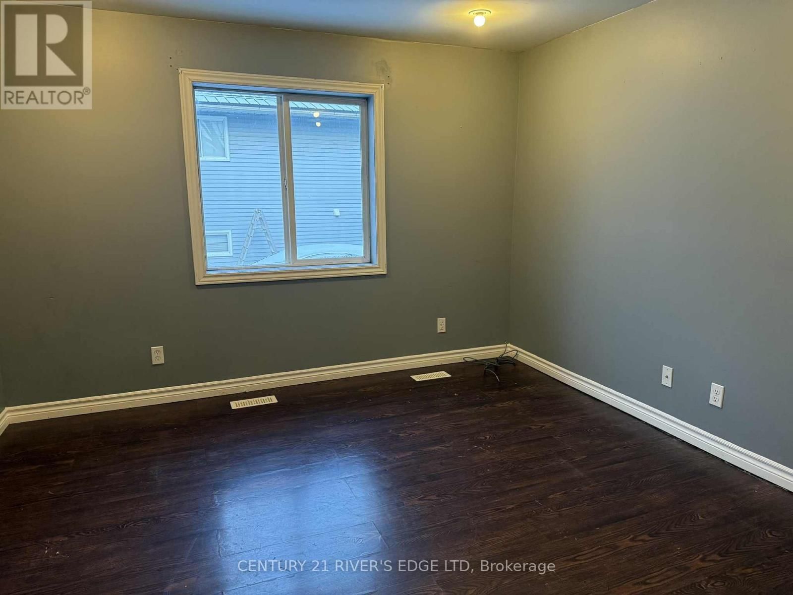 101 SCHOFIELD AVENUE Image 4