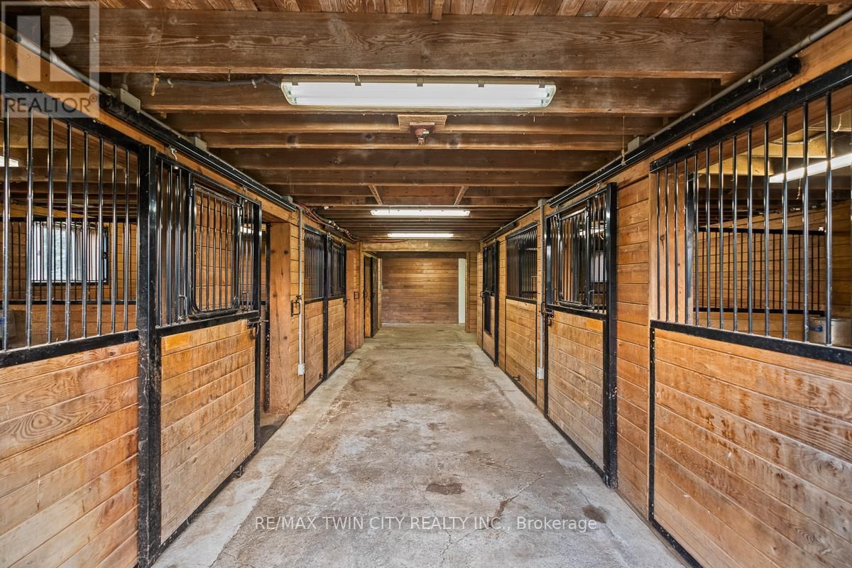 1532 6TH CONCESSION ROAD WEST Image 9