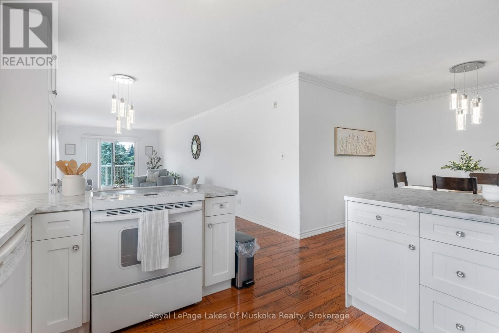 308 - 24 ONTARIO STREET Image 15