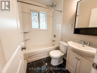 Commercial for Rent in Ontario