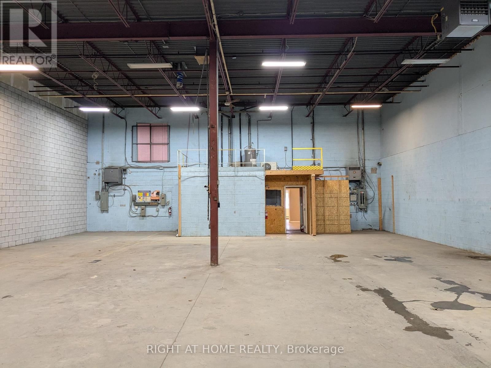 62 PLANT FARM BOULEVARD Image 13