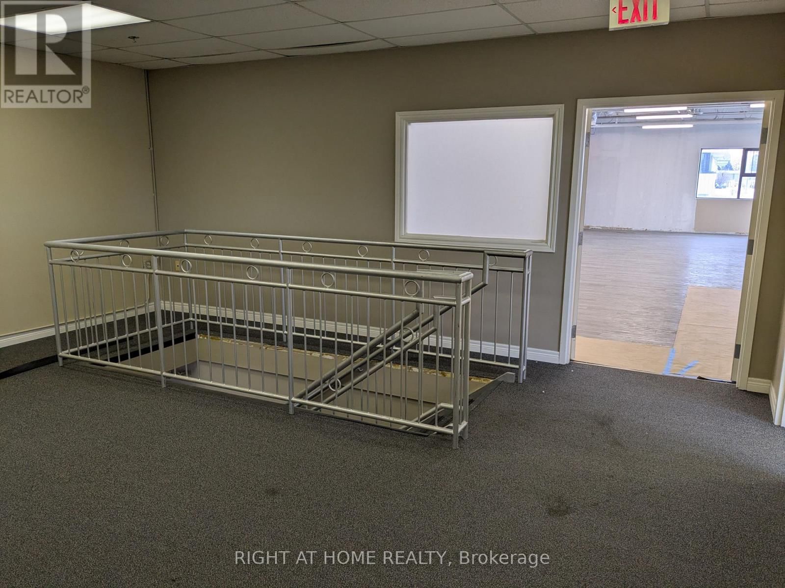 62 PLANT FARM BOULEVARD Image 15