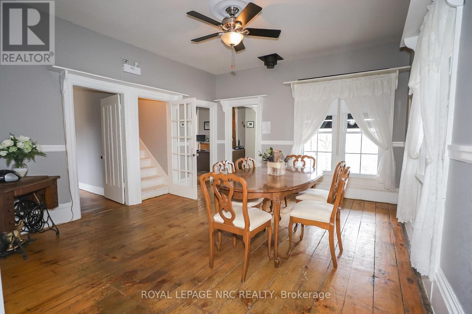 264 RIDGE ROAD NORTH Image 12