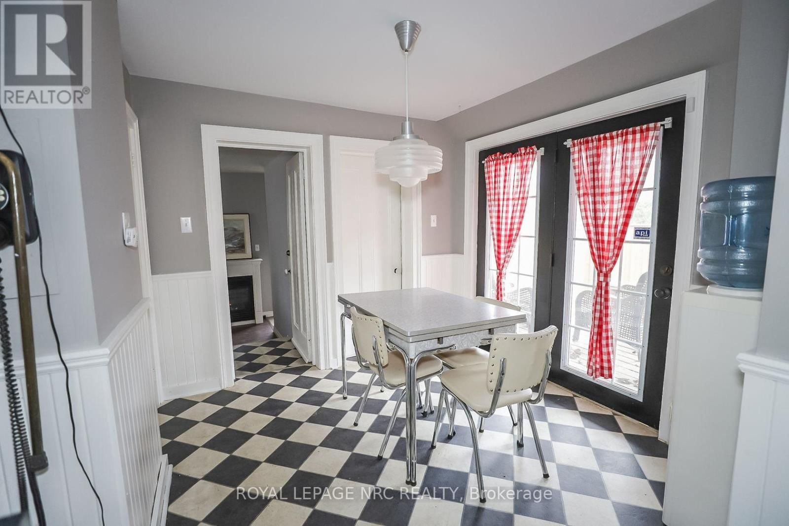 264 RIDGE ROAD NORTH Image 20