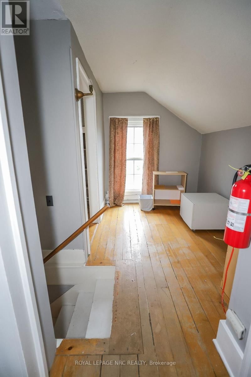 264 RIDGE ROAD NORTH Image 26