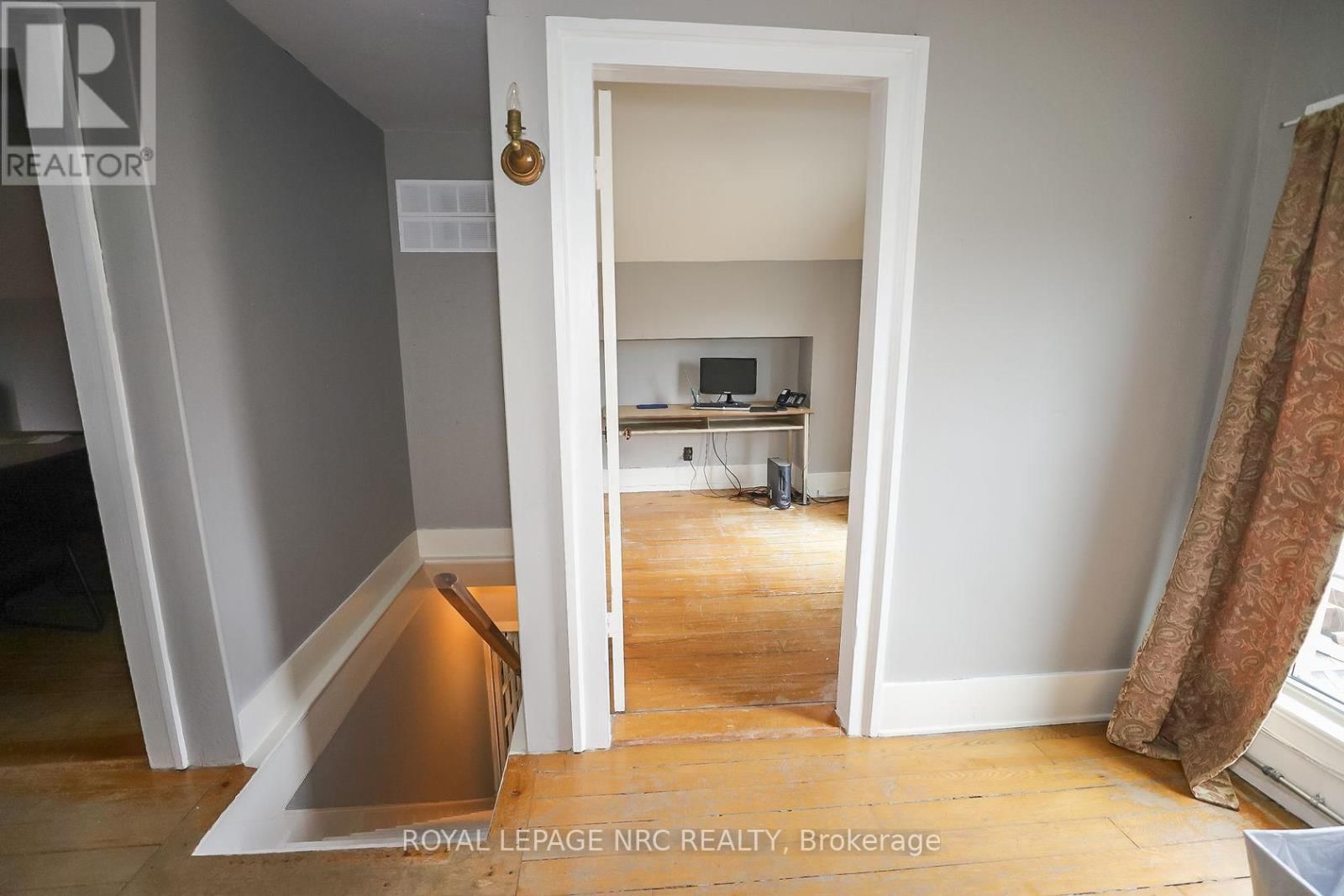 264 RIDGE ROAD NORTH Image 27