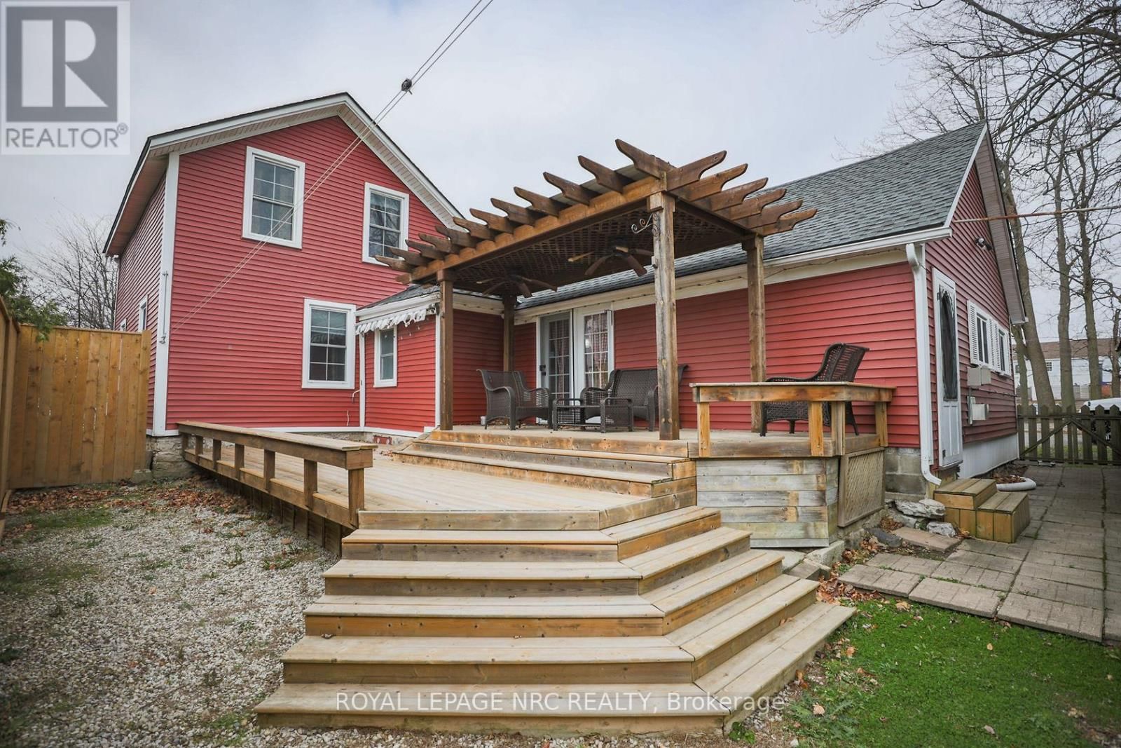 264 RIDGE ROAD NORTH Image 33