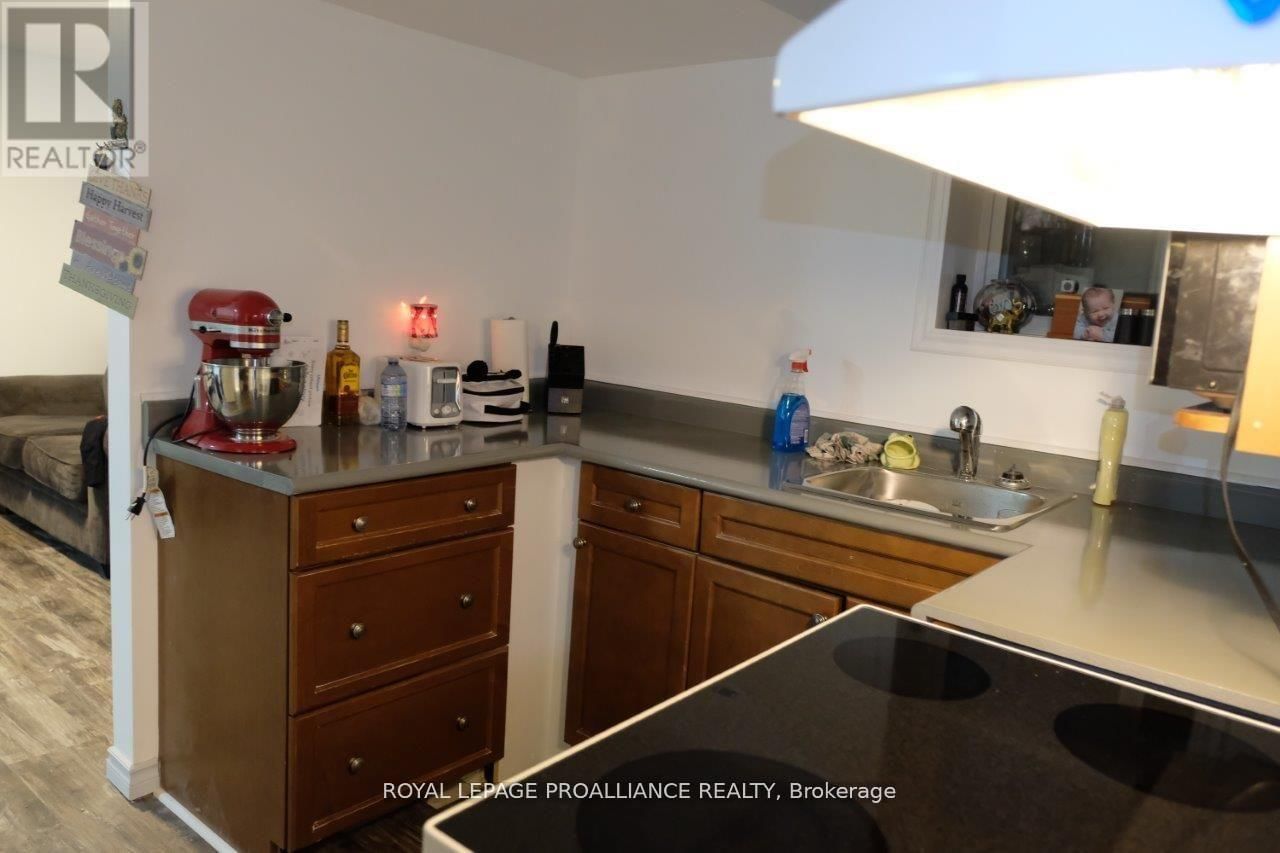 527 FRONT STREET Image 34