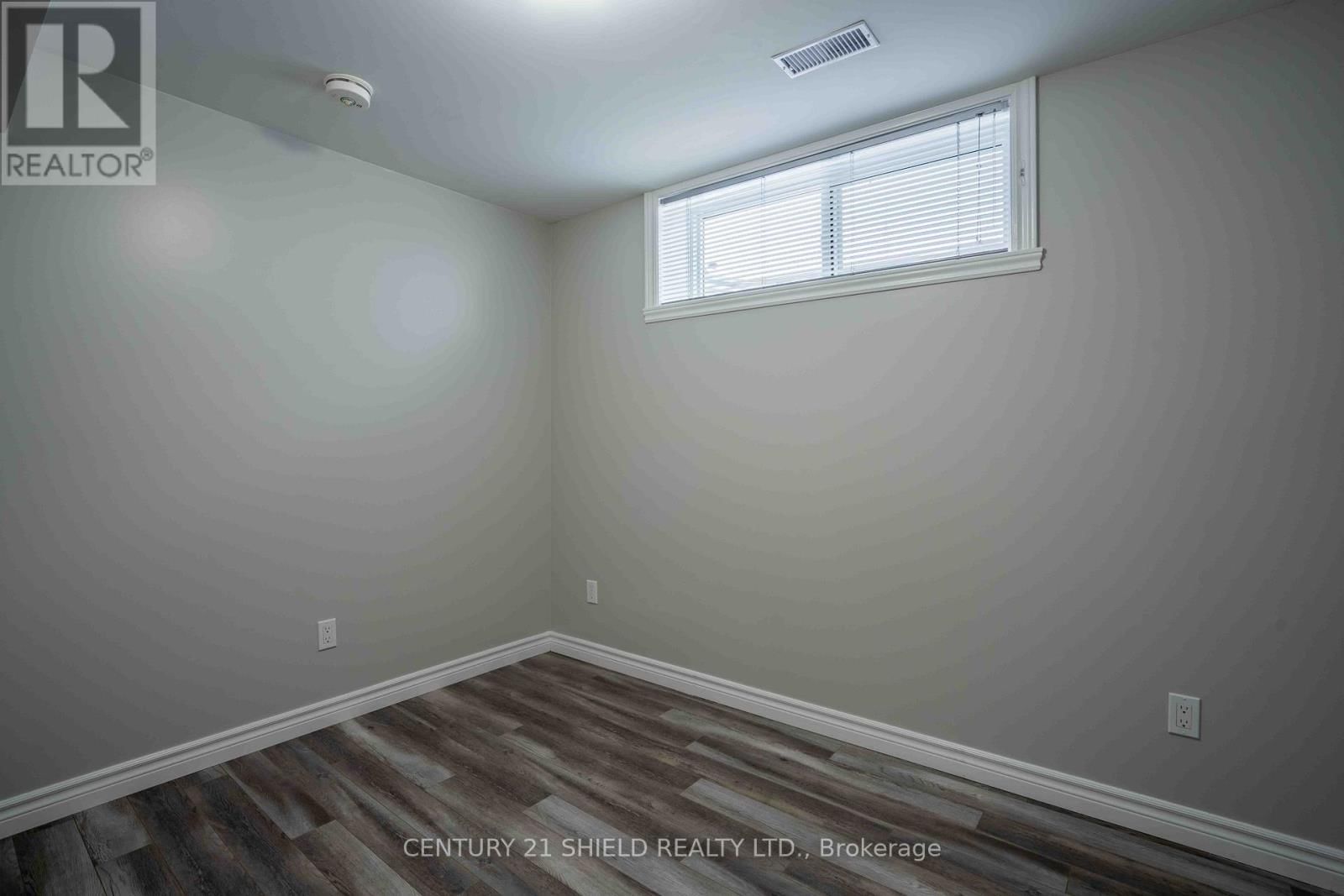 223 THIRD STREET WEST Image 15