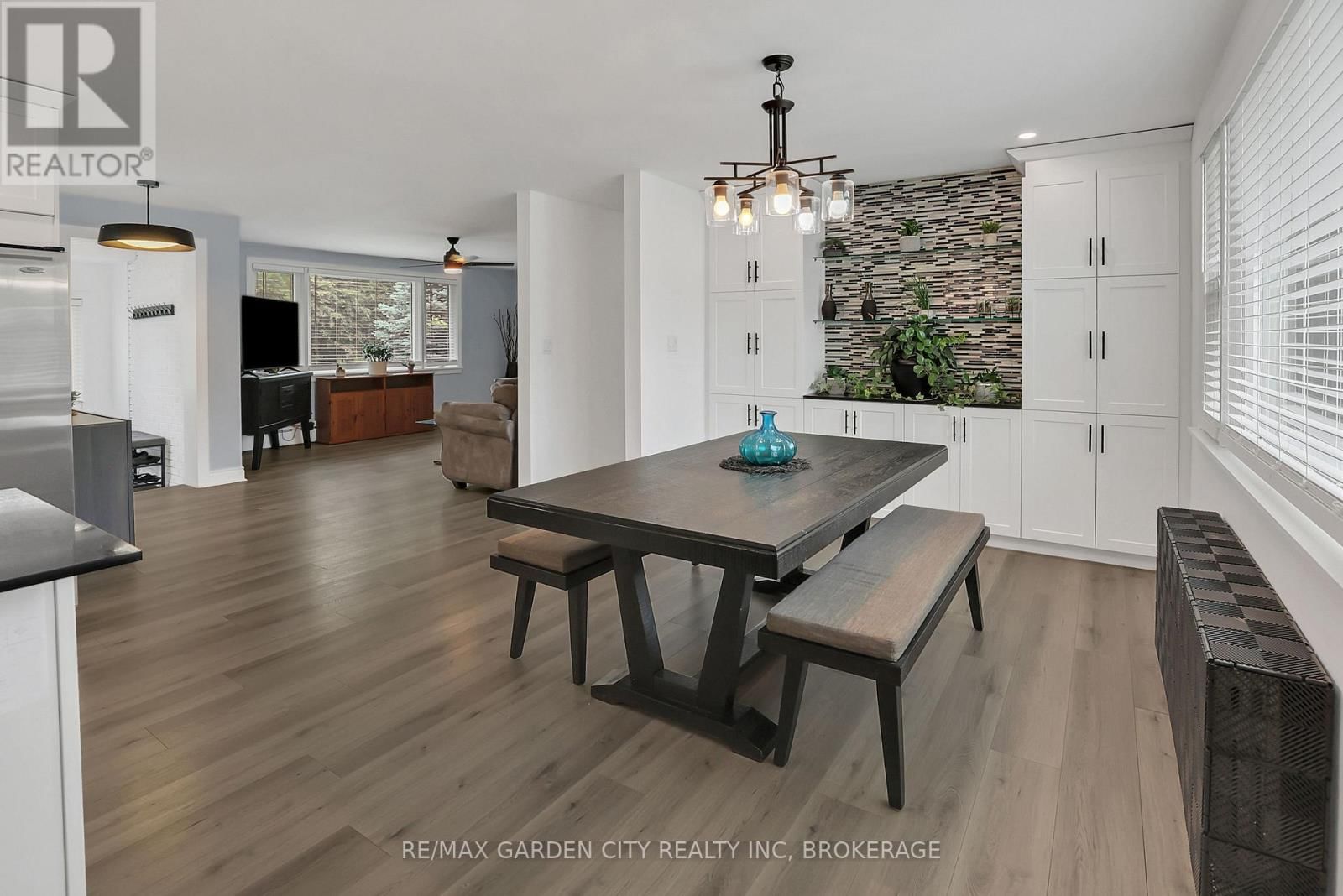 222 RIDGEWAY ROAD Image 9