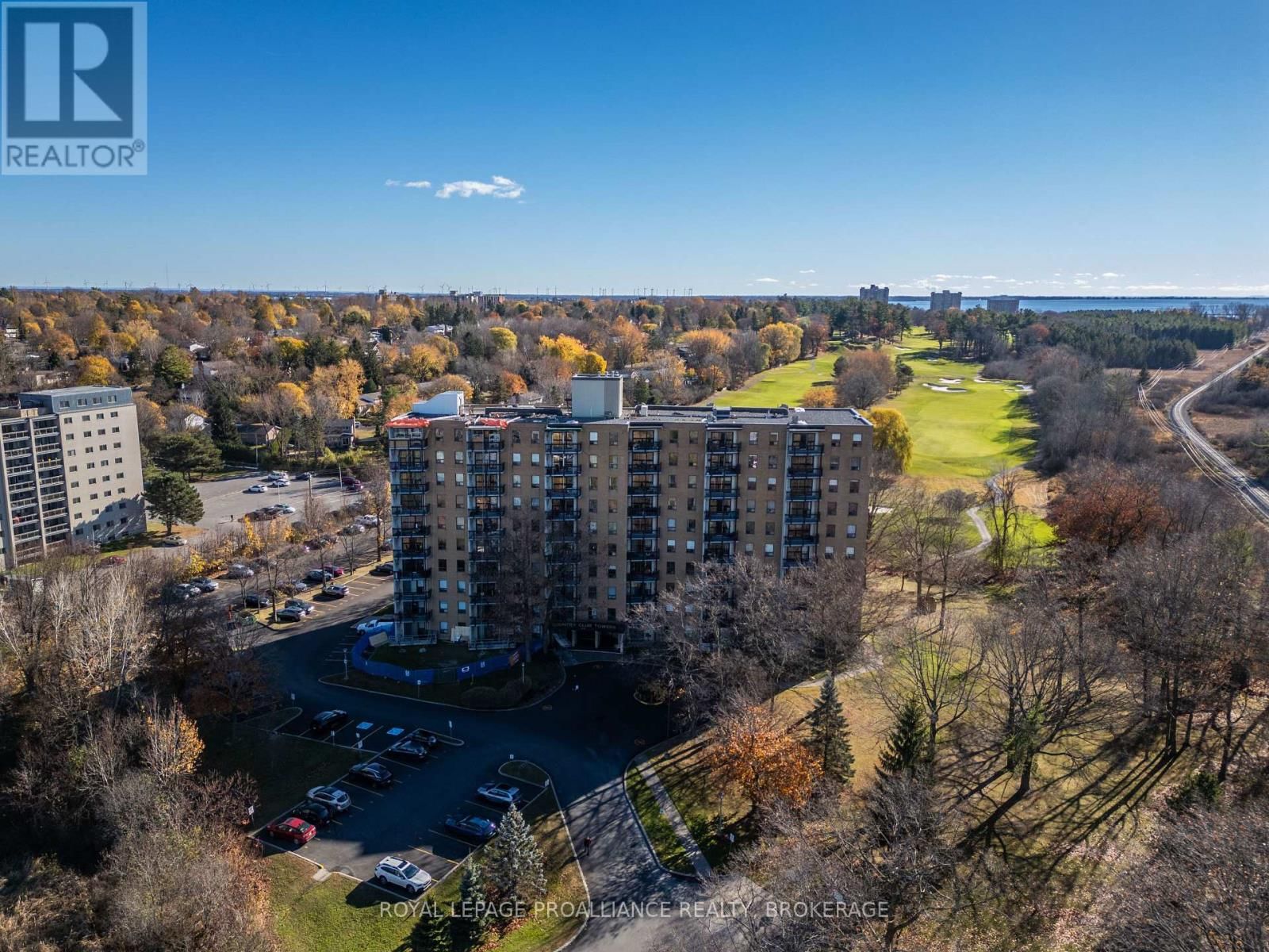 510 - 66 GREENVIEW DRIVE Image 32