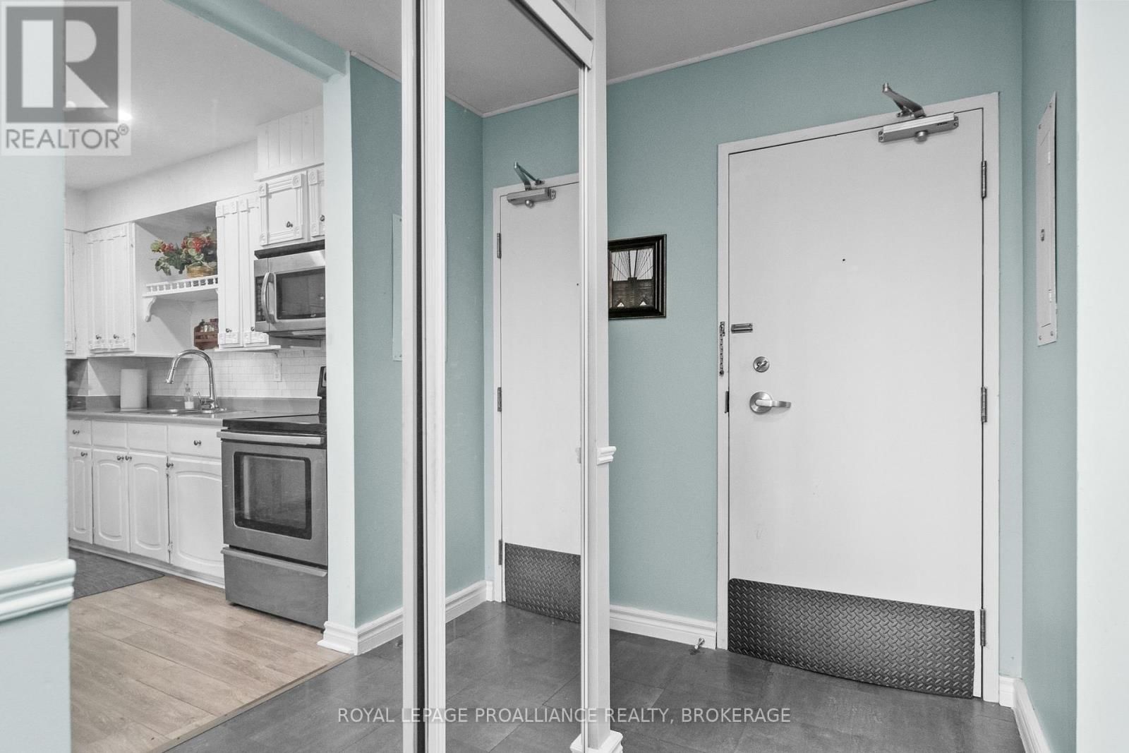 510 - 66 GREENVIEW DRIVE Image 5