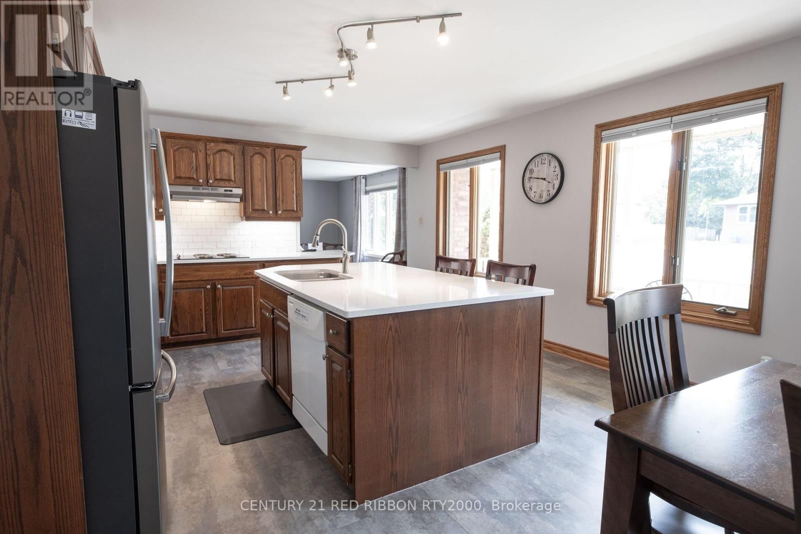 51 QUEEN STREET Image 10