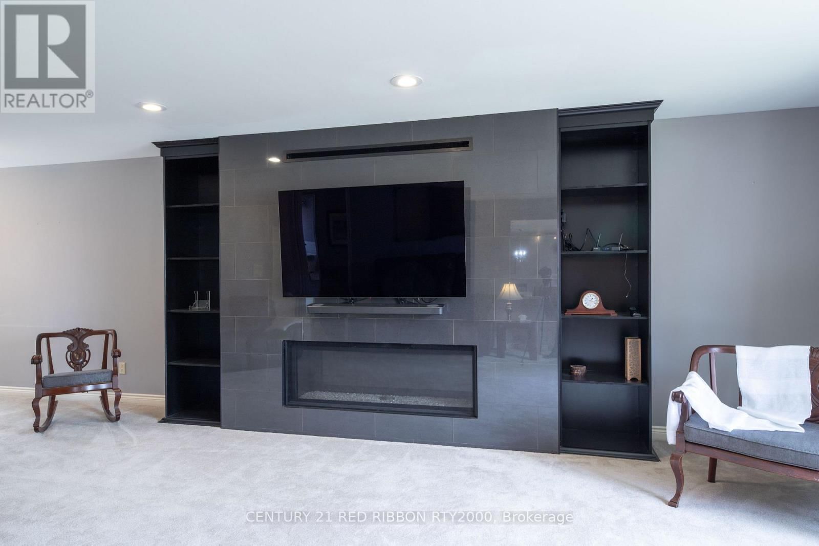 51 QUEEN STREET Image 13