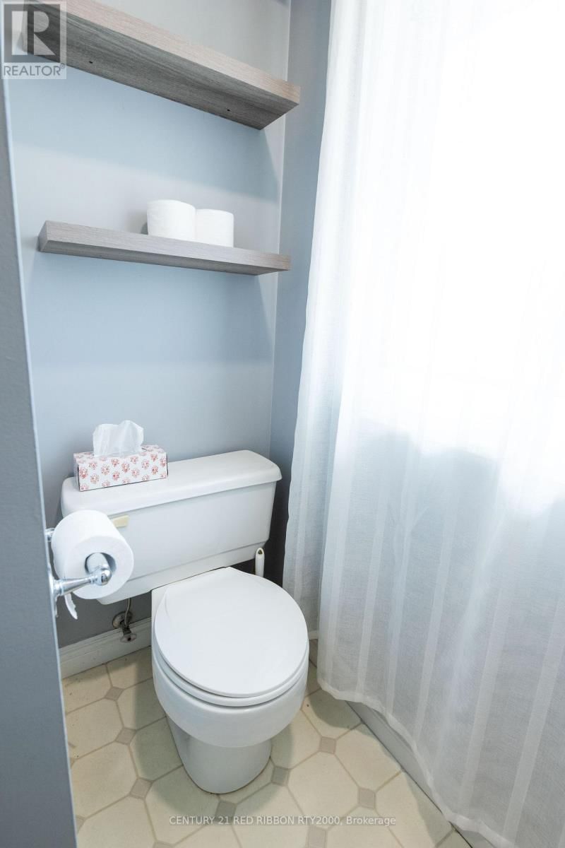 51 QUEEN STREET Image 31