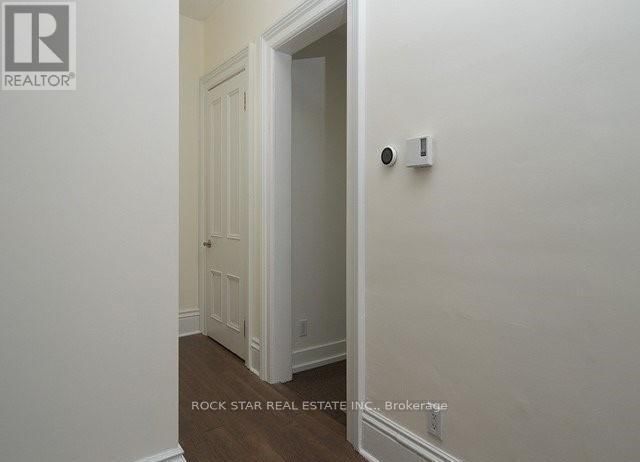 111 AINSLIE STREET NORTH Image 6