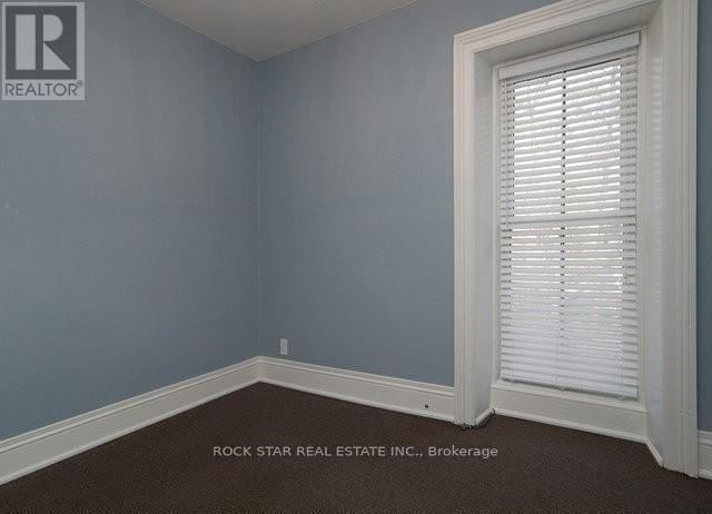 111 AINSLIE STREET NORTH Image 7