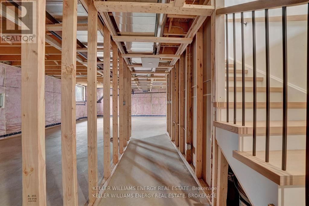 1032 BURR ROAD Image 43