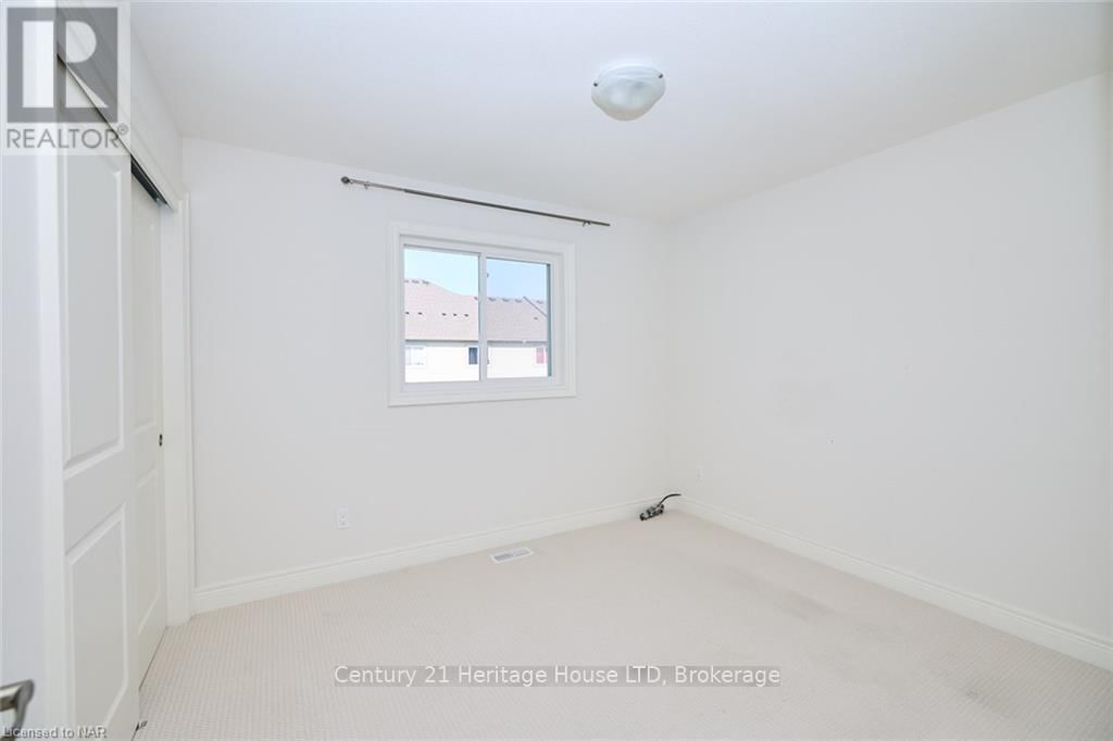 14 OVERHOLT DRIVE Image 27