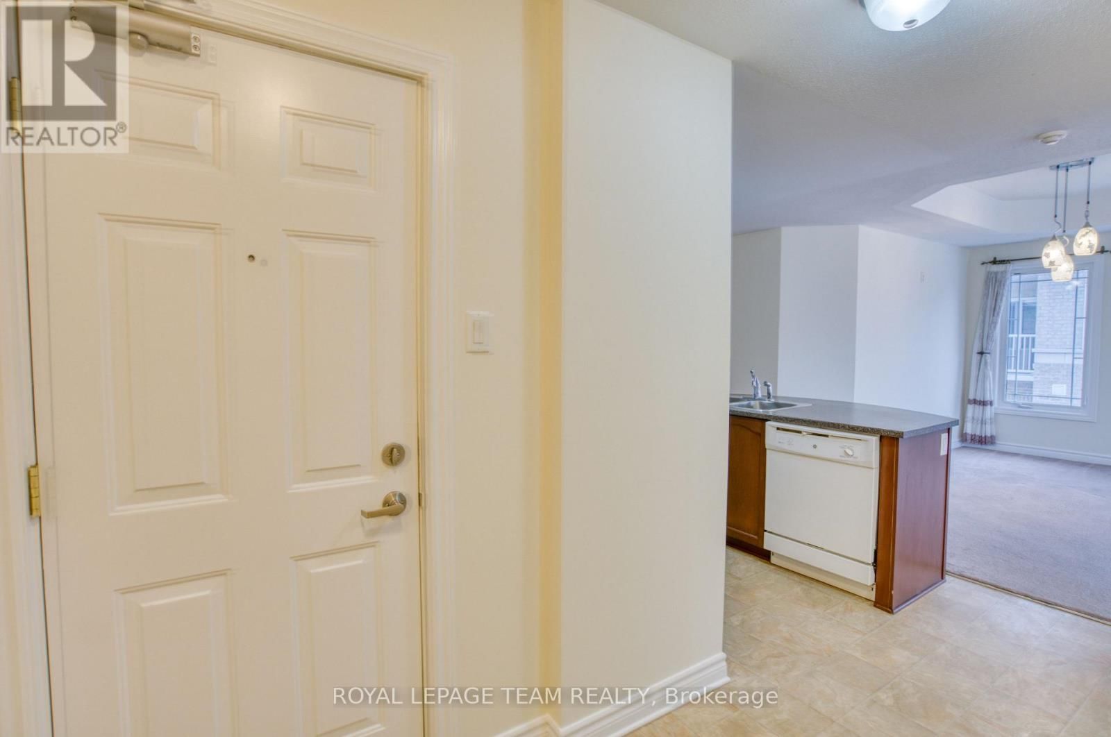 7 - 176 PASEO PRIVATE Image 4