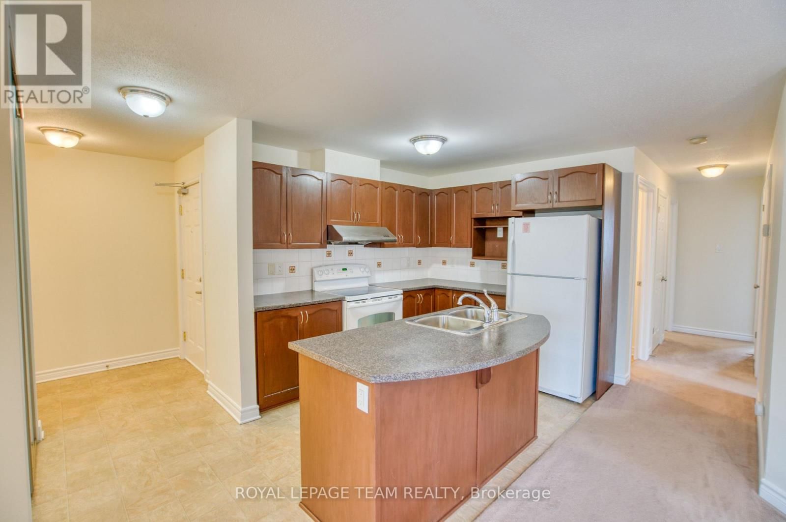 7 - 176 PASEO PRIVATE Image 5