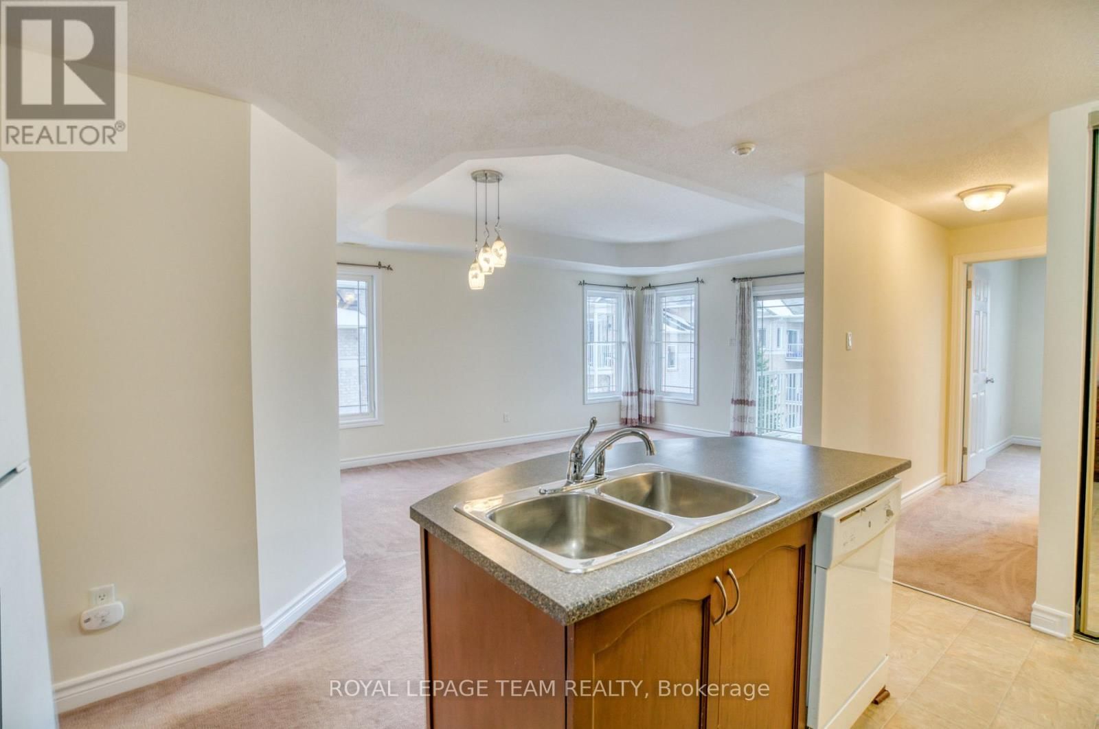 7 - 176 PASEO PRIVATE Image 8