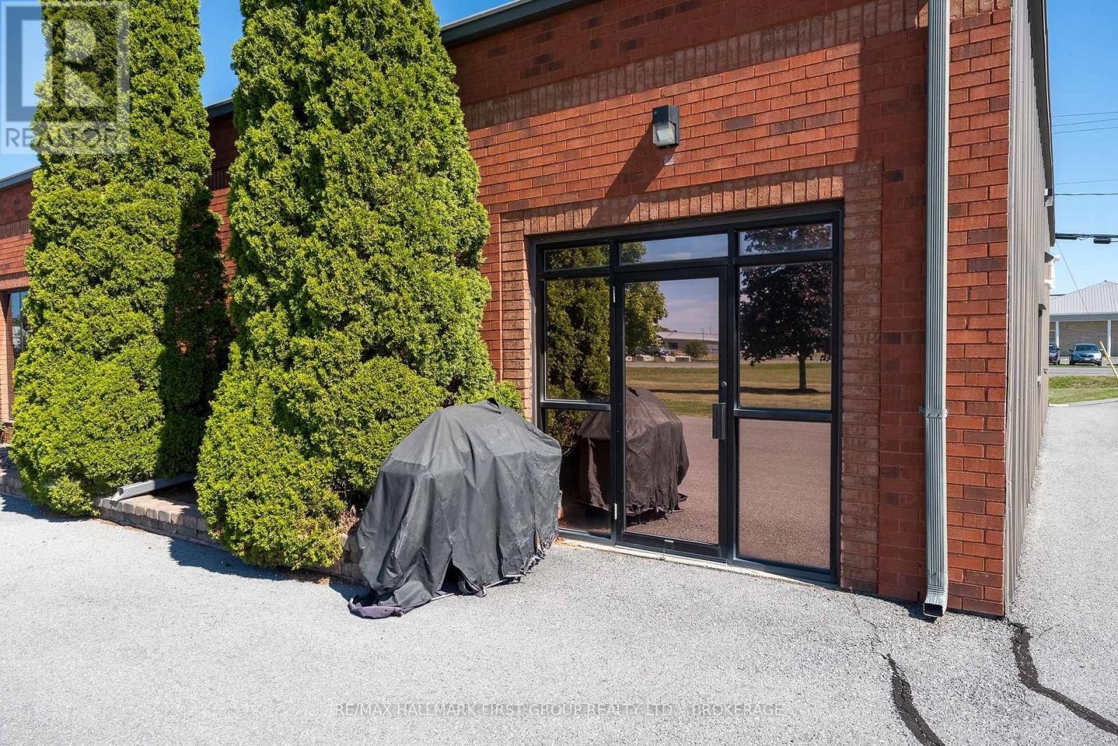 90 INDUSTRIAL BOULEVARD Image 11