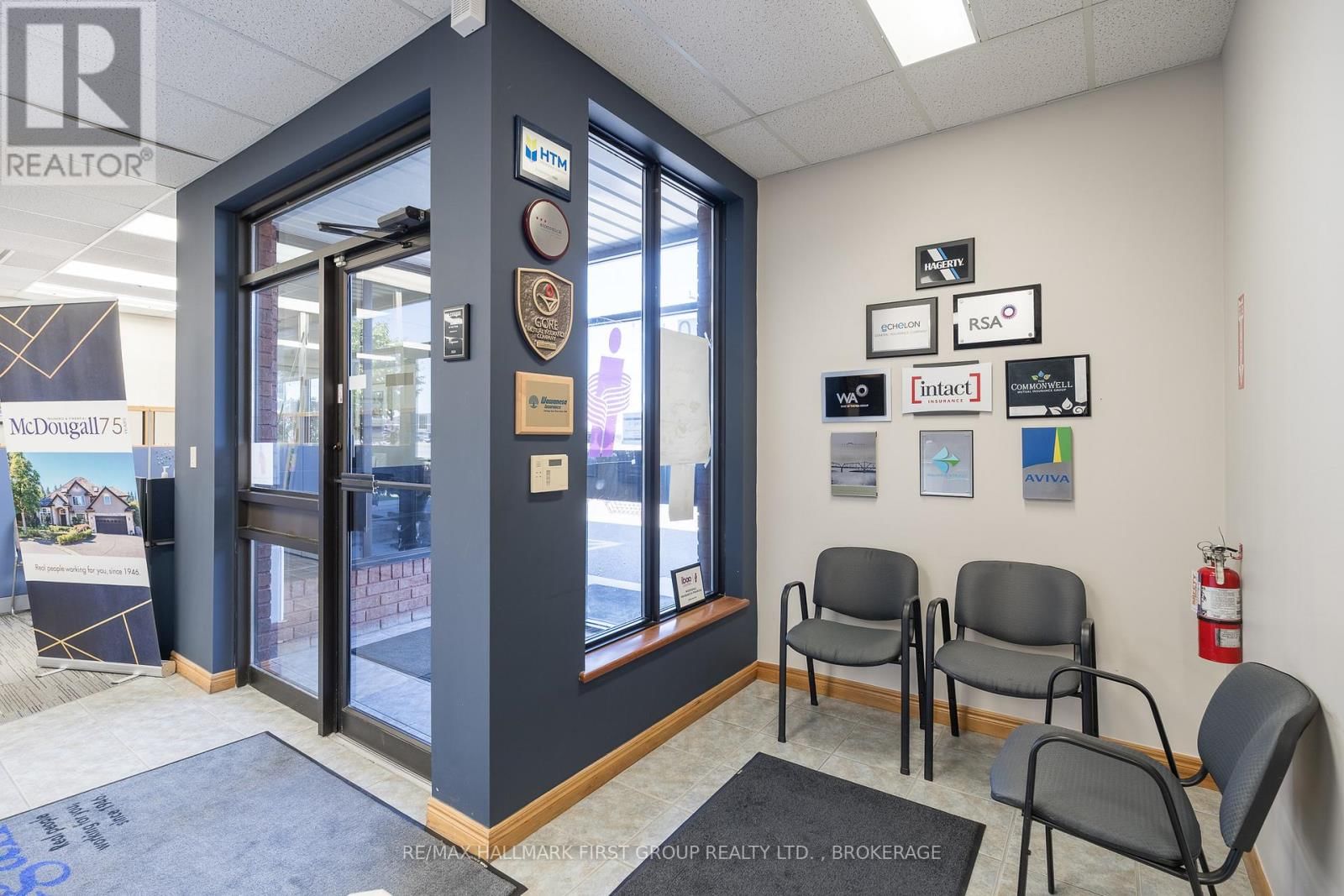 90 INDUSTRIAL BOULEVARD Image 16