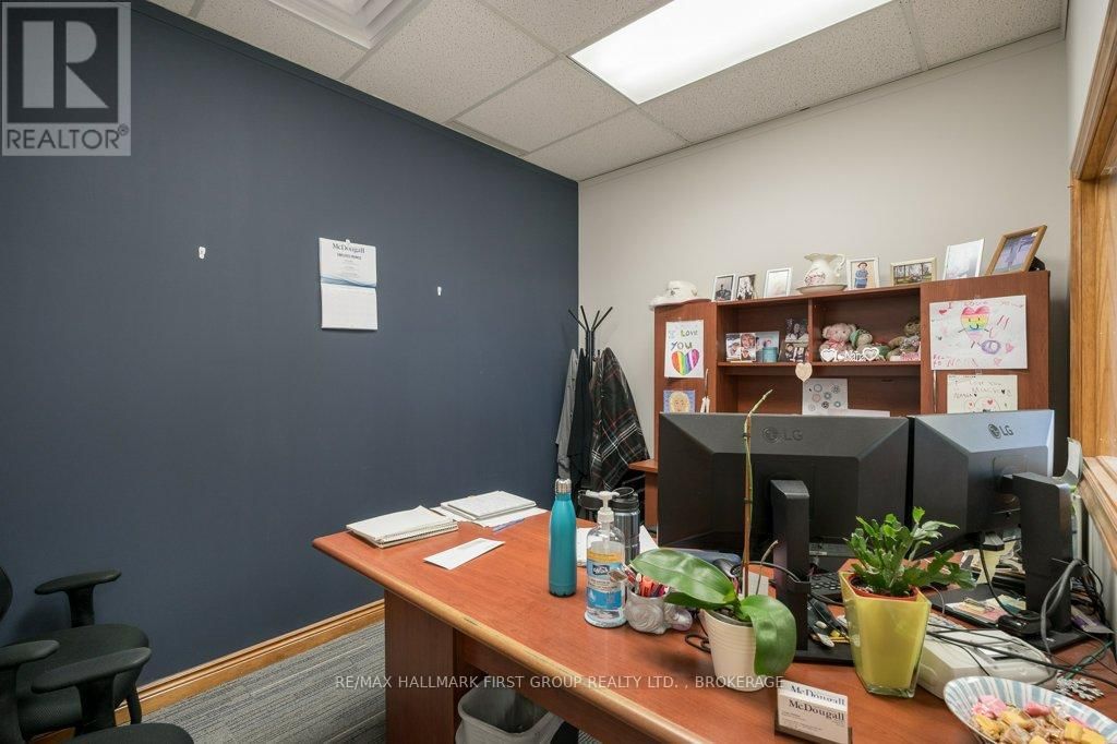 90 INDUSTRIAL BOULEVARD Image 27