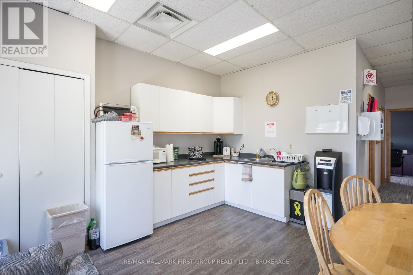 90 INDUSTRIAL BOULEVARD Image 37