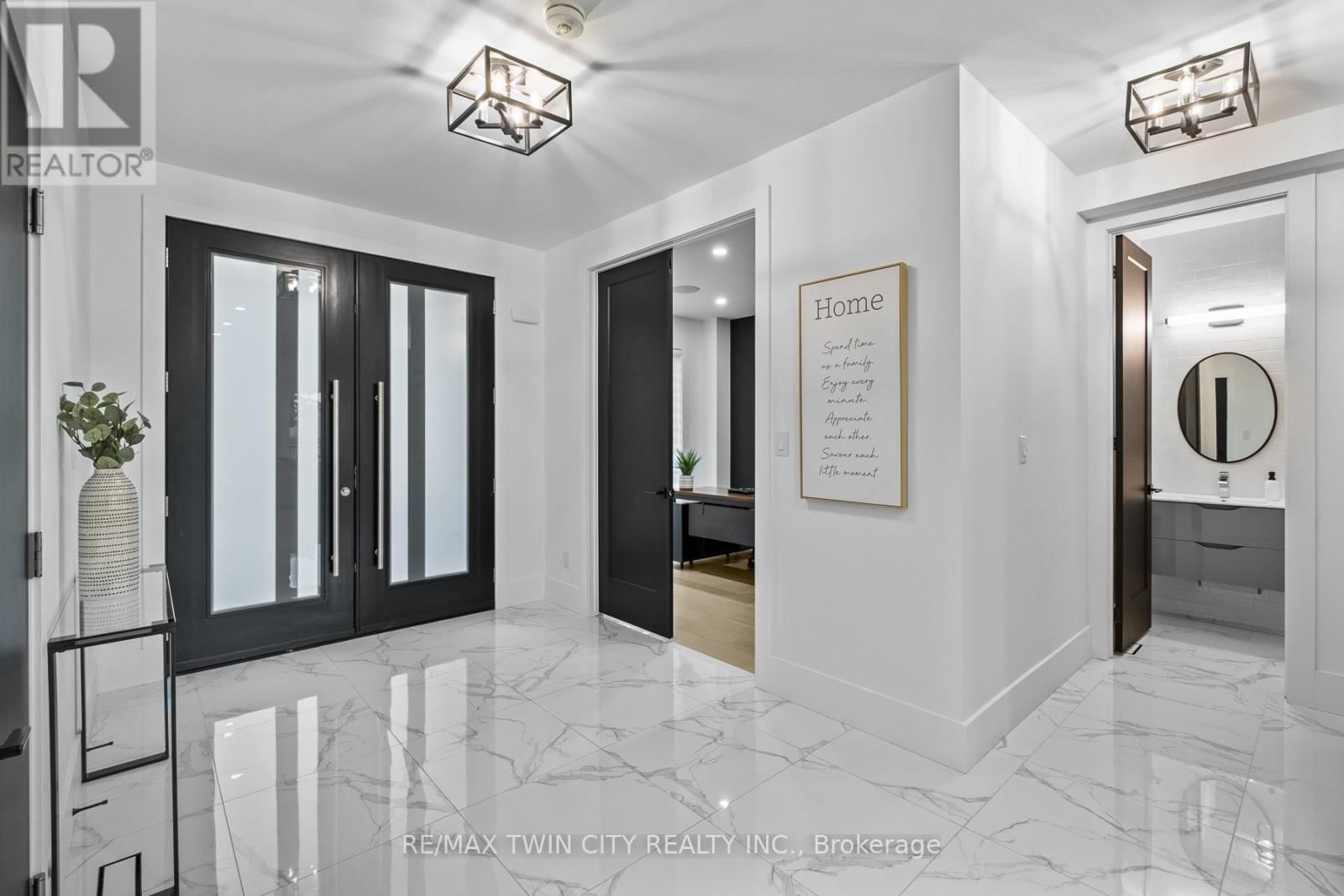 1207 QUEEN ST STREET NORTH Image 4