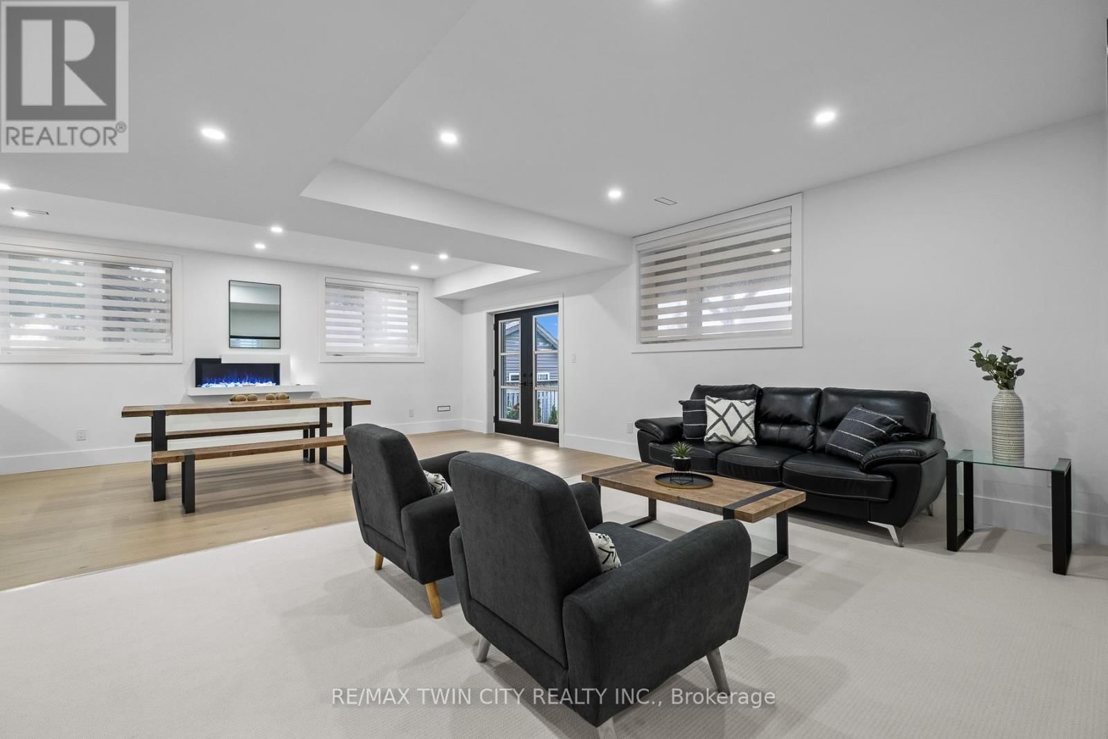 1207 QUEEN ST STREET NORTH Image 42