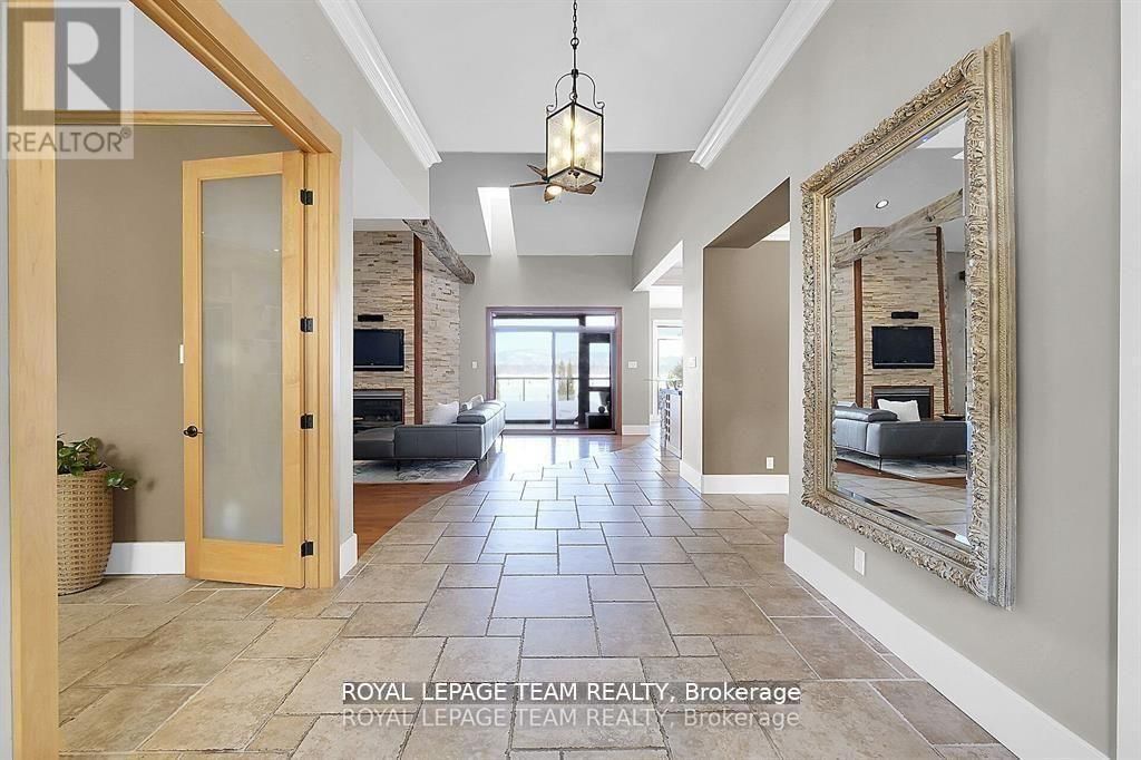 3886 ARMITAGE AVENUE Image 4