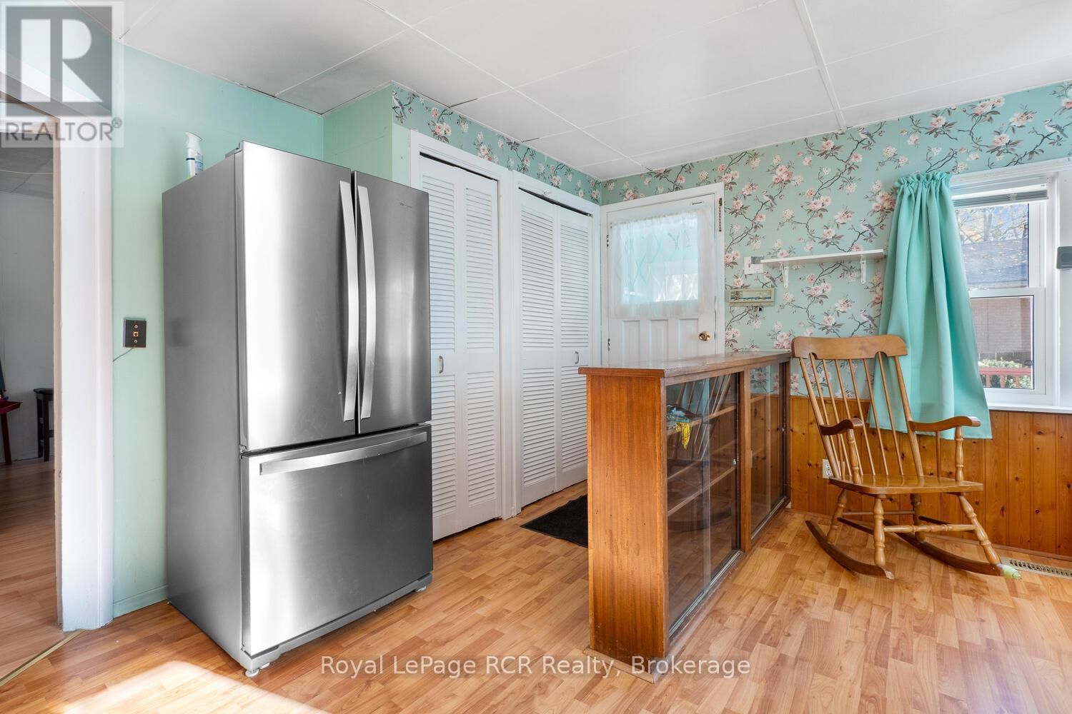 58 2ND STREET WEST Image 8