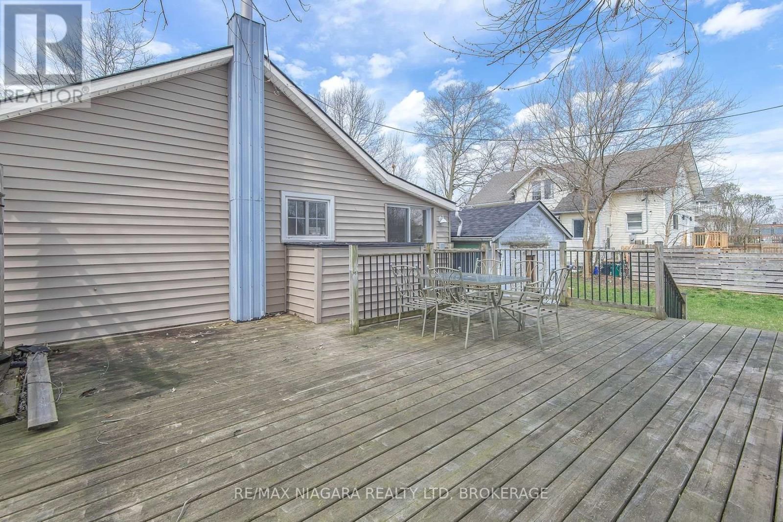 243 NORTH STREET NORTH Image 33