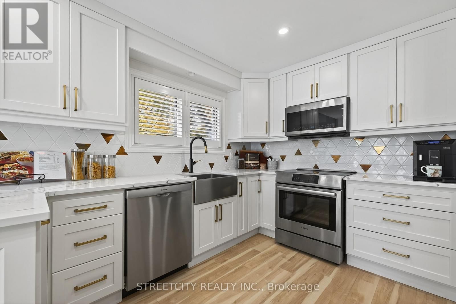 2 - 152 ALBERT STREET Image 12